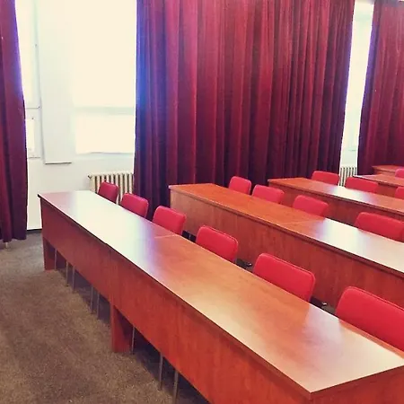 Institut 招待所 科希策