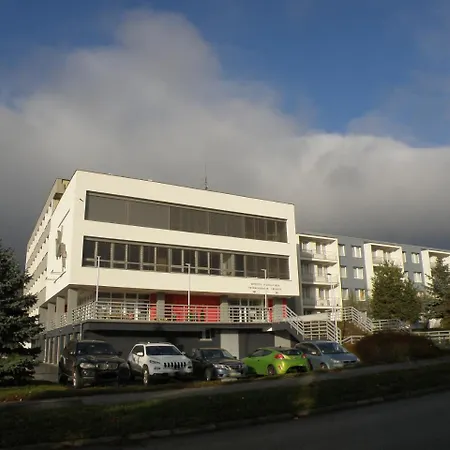 招待所 Institut 3*